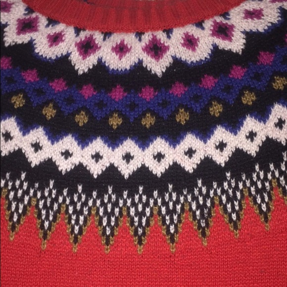 RED SWEATER - Picture 4 of 7